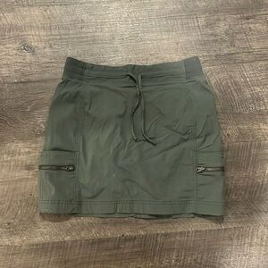 Athleta Cargo Skirt